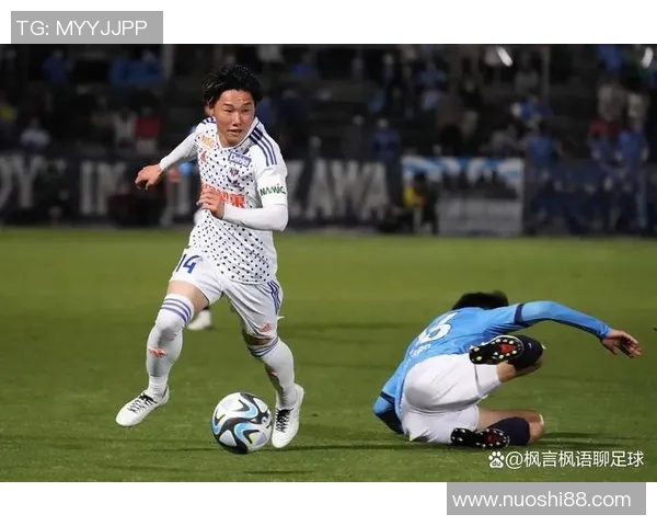 鹿特丹足球明星的成长之路与辉煌成就揭秘